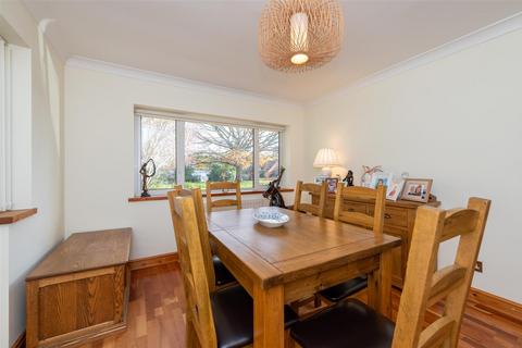 25 Froxmere Road, Crowle, Worcester, WR7 4AU