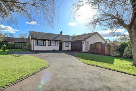 3 bedroom detached bungalow for sale, Church Lane, Flyford Flavell, Worcester WR7