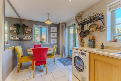 40 Lysander Way, Moreton-in-marsh, GL56 0GF