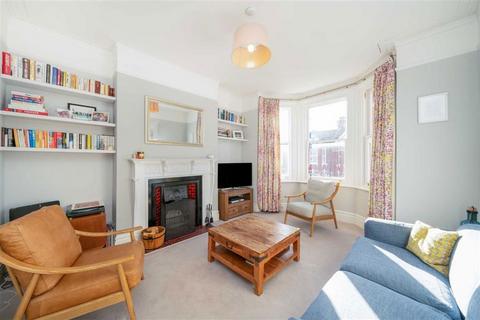 3 bedroom flat for sale, Newton Road, London NW2