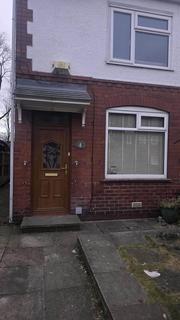 3 bedroom semi-detached house to rent, Egerton Road, Walkden