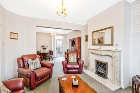 3 bedroom terraced house for sale, Oak Hall Road, Wanstead