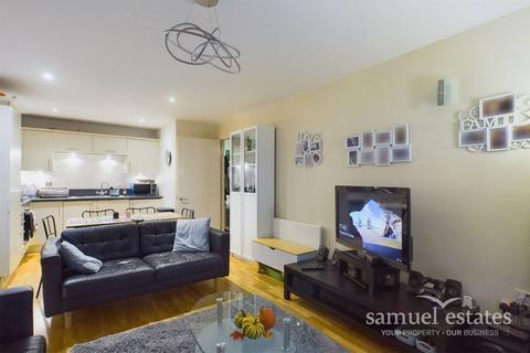 2 bedroom apartment for sale, Chapter Way, Colliers Wood, SW19