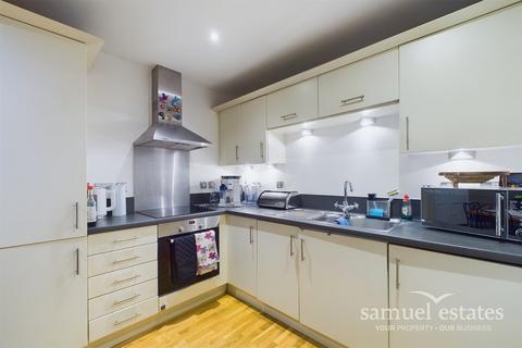 2 bedroom apartment for sale, Chapter Way, Colliers Wood, SW19