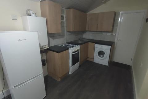 1 bedroom flat to rent, Green Street, London, E7