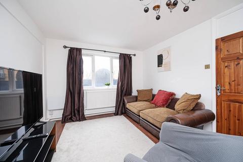 2 bedroom flat for sale, Commercial Road, Whitechapel, London, E1