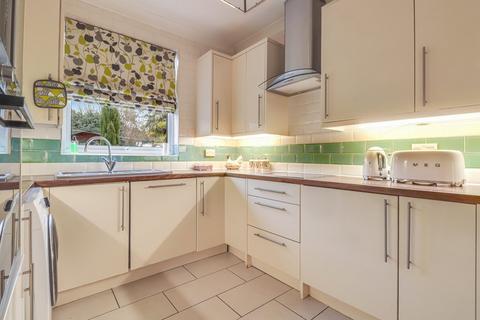 3 bedroom semi-detached house for sale, Woodgrange Drive, Thorpe Bay SS1