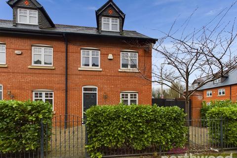 4 bedroom townhouse for sale, Trevore Drive, Standish, Wigan, WN1