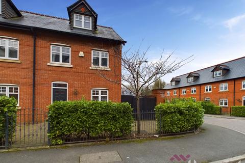 4 bedroom townhouse for sale, Trevore Drive, Standish, Wigan, WN1