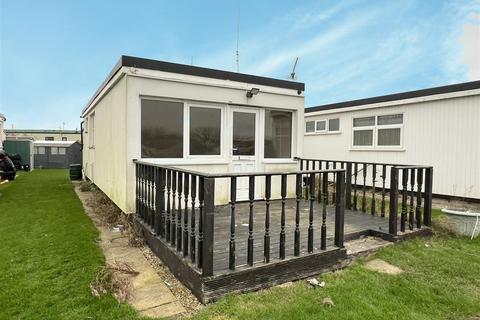 1 bedroom detached bungalow for sale, Primrose Lane, Sutton-On-Sea LN12