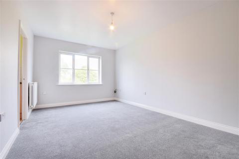 2 bedroom apartment to rent, Dumbarton Close, The Broadway, Sunderland