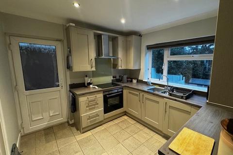 3 bedroom semi-detached house to rent, Vicarage Drive, Shifnal, Shropshire, TF11