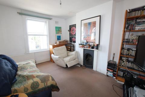 1 bedroom flat to rent, Courthill Road, London SE13