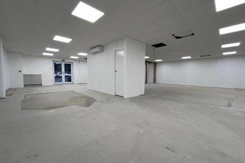 Industrial unit to rent, 29B Peartree Business Centre, Peartree Road, Stanway, Essex, CO3