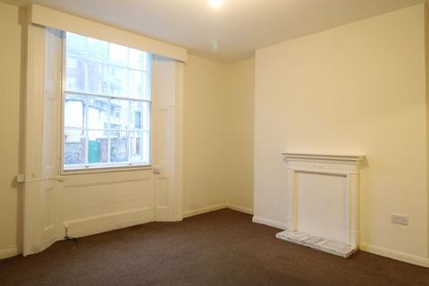 Studio to rent, Cornfield Terrace, Eastbourne BN21