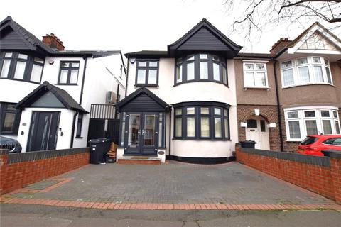 4 bedroom end of terrace house for sale, Primrose Avenue, Romford, RM6