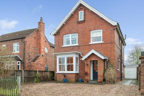 3 bedroom detached house for sale, Flixborough Road, Burton Upon Stather, North Lincolnshire, DN15