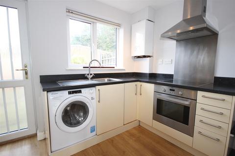 2 bedroom house to rent, Spring Pool, Warwick