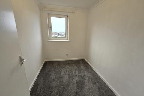 3 bedroom terraced house to rent, Roborough Close, Hull, Yorkshire, HU7