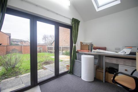 28 Hampton, Great Holm, Milton Keynes, MK8 9BU