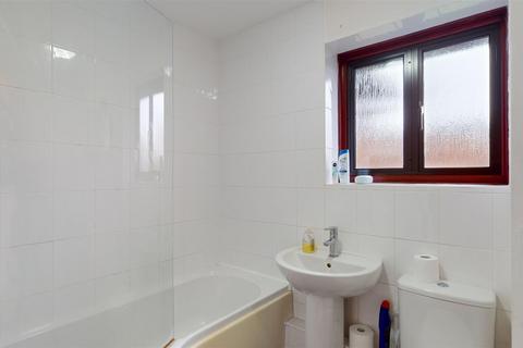 28 Hampton, Great Holm, Milton Keynes, MK8 9BU