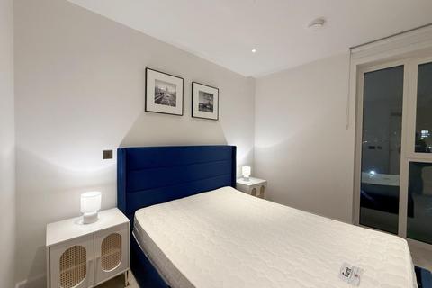 1 bedroom flat to rent, Reflection Apartments, Cascade Way W12