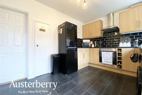 3 bedroom townhouse for sale, Belvedere Road, Stoke-On-Trent ST4