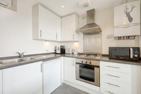 1 bedroom apartment to rent, Taylor Place, Bow E3