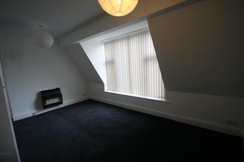 2 bedroom apartment to rent, Otley Road, Adel, Leeds