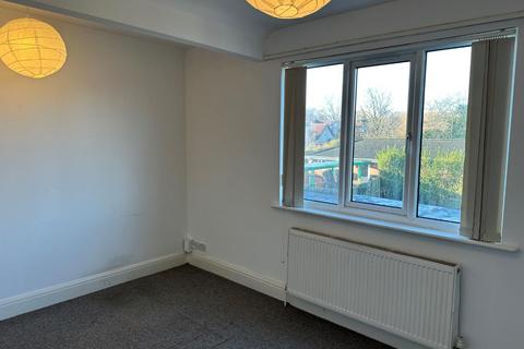 2 bedroom apartment to rent, Otley Road, Adel, Leeds