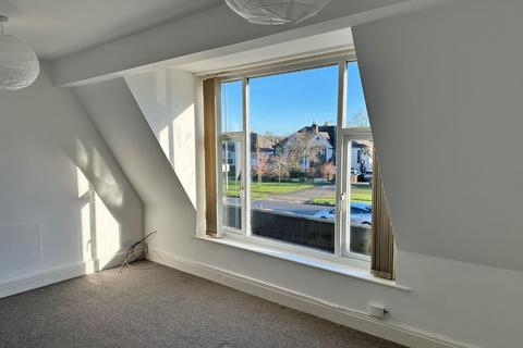 2 bedroom apartment to rent, Otley Road, Adel, Leeds