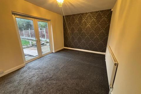 2 bedroom semi-detached house to rent, Birdbrook Road, Birmingham