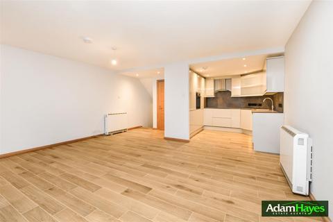 Flat 1, Beecholme Woodside Park Road, London, N12 8RF