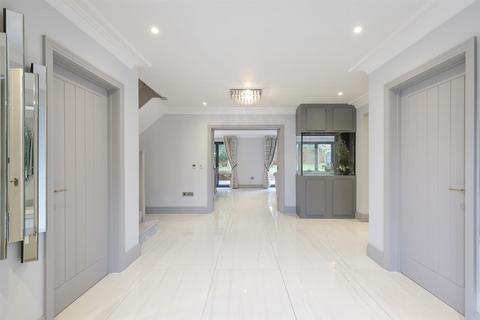 5 bedroom detached house for sale, Llanvair Close, Ascot