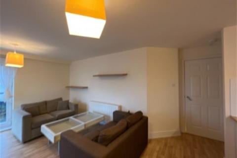 2 bedroom flat to rent, Lindsay Road, Edinburgh EH6