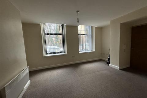 Studio to rent, Hick Lane, Batley WF17