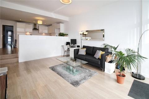 1 bedroom apartment to rent, Durnsford Road, London, SW19