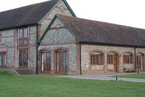 3 bedroom terraced house to rent, 8 Basing Barns