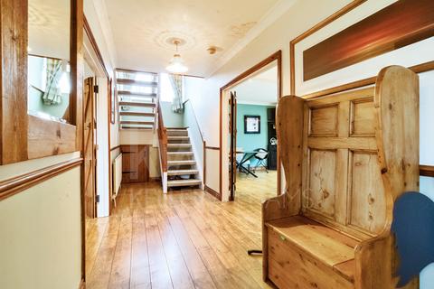 4 Berry Close, Hackleton, Northampton, NN7 2BS