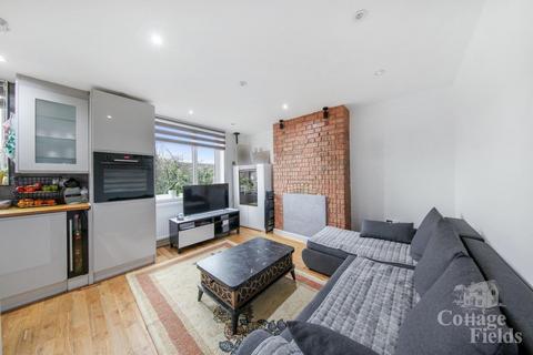 4 bedroom flat for sale, Green Street