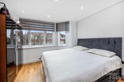 167 Green Street, Enfield, EN3 7LT