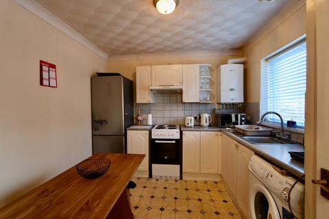 2 bedroom flat for sale, Cefn Road, Coed Duon Court Cefn Road, NP12