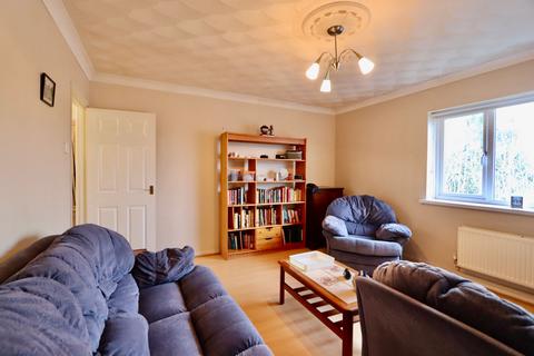 2 bedroom flat for sale, Cefn Road, Coed Duon Court Cefn Road, NP12