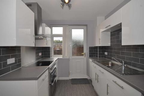 3 bedroom terraced house to rent, Bathgate Avenue, Town End Farm, Sunderland, SR5