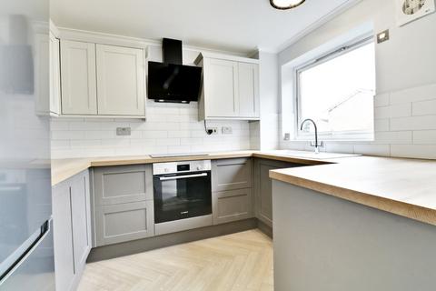 4 bedroom townhouse to rent, High Broom Crescent, West Wickham BR4