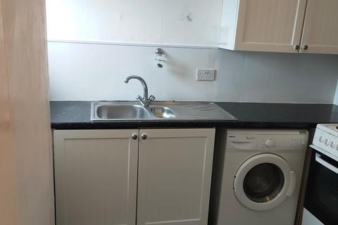 1 bedroom flat to rent, Highholm Street, Bottom, Port Glasgow, PA14