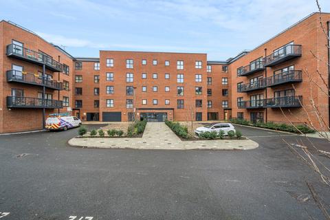 1 bedroom apartment for sale, Palmer Court, 5 Pitcher Lane, Ashford, TW15