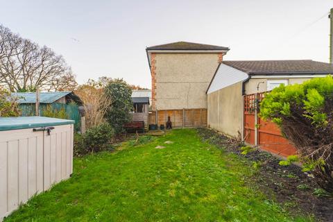 2 bedroom semi-detached house for sale, Brisbane Road, Christchurch BH23