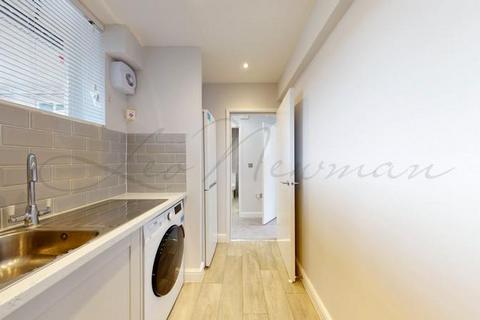 1 bedroom flat to rent, Wellesley Court, Maida Vale, W9