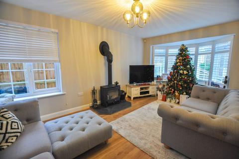 10 Ashdene Close, Wimborne, BH21 1TQ